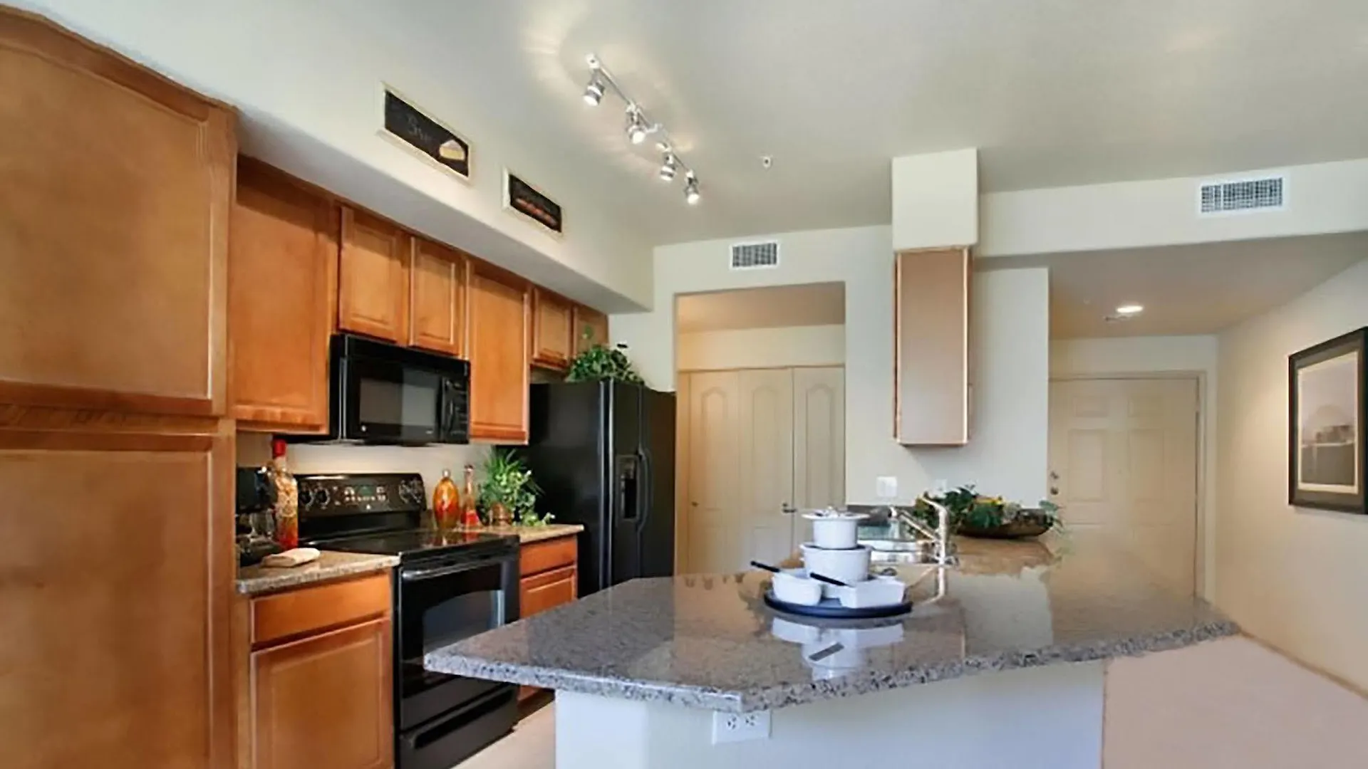 Luxury Condos By Meridian Condoresorts- Scottsdale Apart-hotel